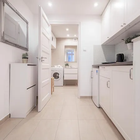 Beautiful At Basilca 1-2 *